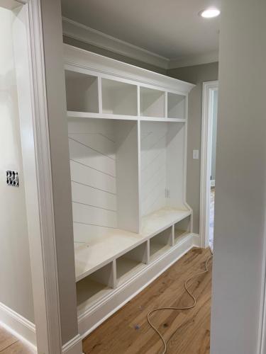 CustomPantriesMudRoom2
